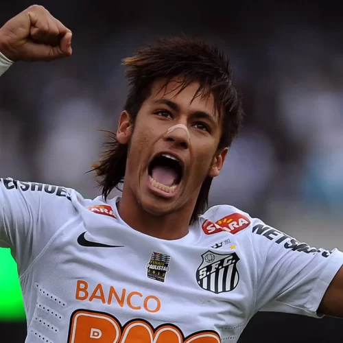 Santos se aproxima do retorno de Neymar e planeja anúncio oficial