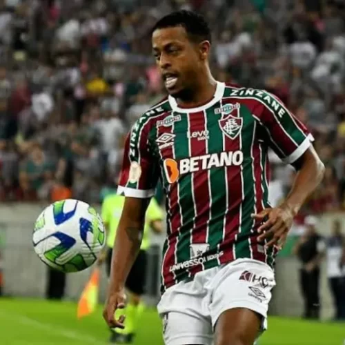 Keno se recupera de lesão na coxa e busca estar disponível para o jogo contra o Cuiabá